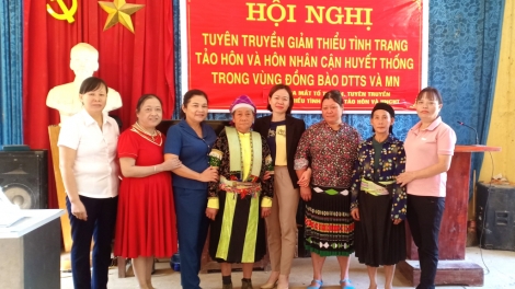 CẦN HẾT VIỂC DÂN SỐ CÁP LIỂN XÁU PỈ NOỌNG BÚNG SLUNG