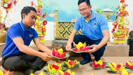 ពត៌មាន​ម៉ោង៦