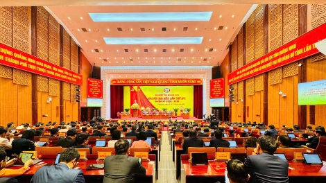 PỈ NOỌNG DÚ QUẢNG NINH TOỎNG CÓP CẰM SLẮNG KHẢU DỰ THẢO VĂN KIỆN ĐẠI HỘI PÀY TẢI XIV CÚA ĐẢNG