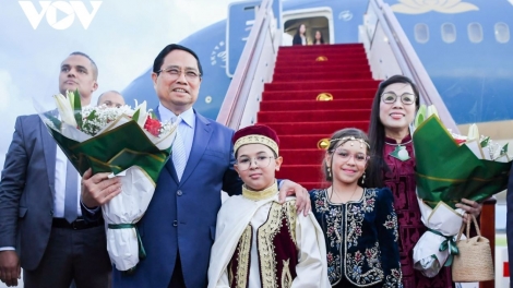 Pôa Phạm Minh Chính - Ngế pro xiâm hnê ngăn tơnêi têa lăm pôu Algeria