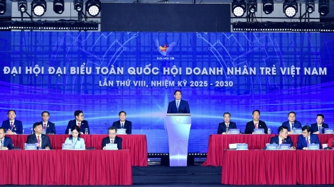 Ƀing bơwih ƀong sĭ mơdrô hlăk ai Việt Nam ngă tui “6 bruă ba jơlan hlâo” hăng “6 tơlơi klă hloh” 