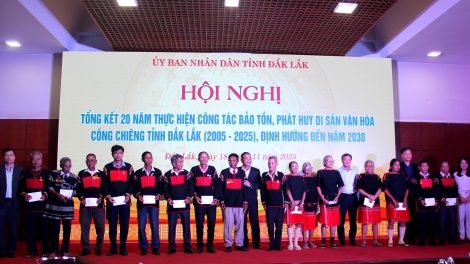 Đắk Lắk pơtôch 20 sơnăm chĕp vei păng tưk tơiung tơdrong juăt tôn chĭng chêng