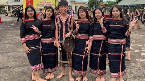 Tơlơi adoh Jarai đưm