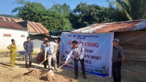Lơh hìu “Tam klac dờng” ai làng bol jơi bơtiàn dồ êt nă cau in tàm càr Lâm Đồng