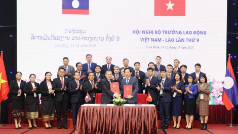 Pơrjum Ƀộ  trưởng Ƀộ Lơh broă Việt Nam – Lào dơ̆ 9