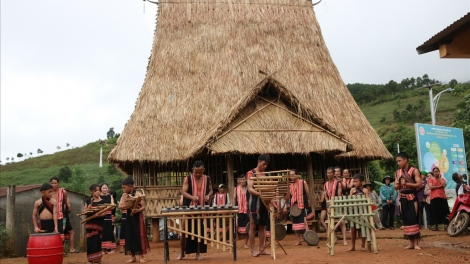 HIÔK HƠBÔN TƠDRONG HƠRI XƠ DANG 