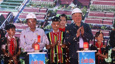 Nam Trung bộ n’hanh Tây Nguyên ntơm ƀư rdâk njêng ngih nti phổ thông nội trú bar gưl ta nkual n’har bri.