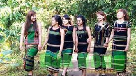 Rnê bu ur druh (Ca ngợi vẻ đẹp cô gái)