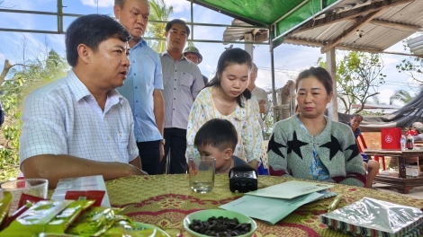 Kăn pơkuâ ngăn Đảng Dak Lak pôu, mơhnhôk rơpŏng ki tro tơ’nhiê hên tơmeăm xua khía mơhot kân rôh 13 plong mot