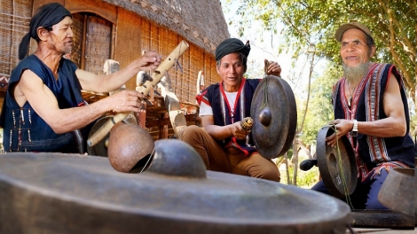 Ghi nhớ lời già làng căn dặn  (Chúa vế rơkong krâ pơlê pơchân)