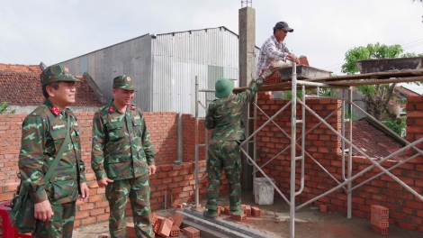 Ƀô đô̆i pơm hnam đơ̆ng rŏng kơ đak hơbông tơ̆ Khánh Hòa