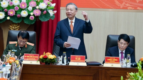 ពត៌មាន ម៉ោង​ ៦