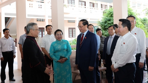 ពត៌មាន ម៉ោង ១៥