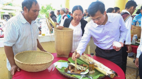 Lân rơdâ ivá tơrŭm pơla mâu hdroâng kuăn ngo K’Ho, Raglai  a Phan Sơn, Lâm Đồng