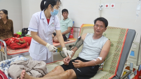 Khua mir sir ơi Lương Cường brơi Miđai Sông kơtang bơni kơ 2 čô mơnuih ƀơi Lý Sơn, djru mơnuih bưp tơlơi truh amăng hrơi hơjan kơthel