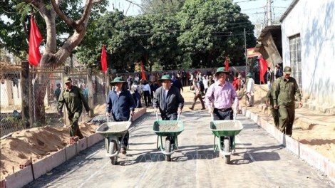 ĐỚC ĐOỌNG 423.000 TỶ ĐỒNG BHRỢ PA DƯR BHƯƠL CR’NOON T’MÊÊ, PA XIÊR ĐHARỰT, PA DƯR PR’ĂT TR’MÔNG ZR’LỤ ĐHANUÔR ACOON COH