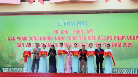 Jơnŭm kơchơ OCOP tơklep hăm ‘nhĕm ‘nhot Tây Nguyên tơ̆ Dak Lăk.