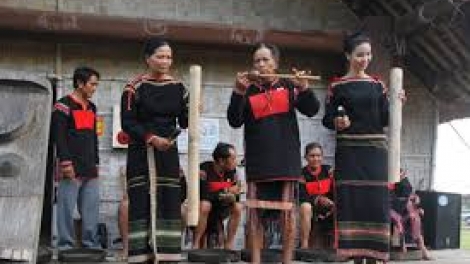 Tiâ  tơhmâ dêi rơpó