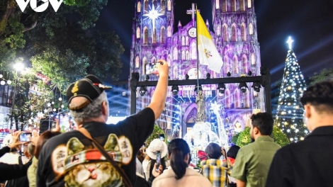 Lâp tơnêi têa sôk hâk lâp luô tung kơmăng Pâ Xeăng chu chiâng mơngế