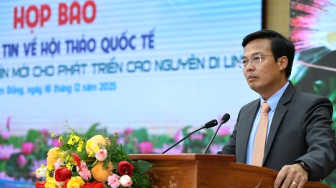 Pơrjum cri bơyai ală lơgar jŏ jòng mờ jơnau kơlôi sơnơng pa bơtàu tơnguh Tiah kơh bơnơm Di Linh 