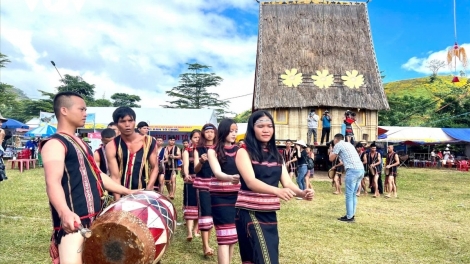 Ană Chơ Tuk Chơ Băn 