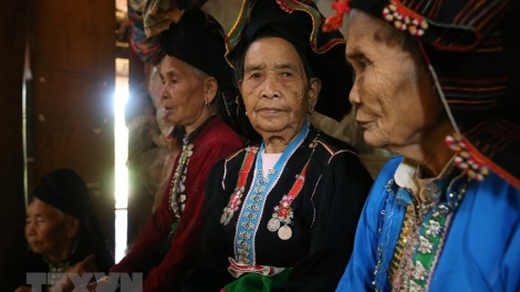 MÒN ĐÂY PJÒI CHANG LẸ HỘI PANG PHOÓNG CÚA PỈ NOỌNG CẦN KHÁNG