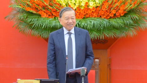 Nău pah kan mhe, trĕ lam nău geh hun hao khoa học, rgâl mhe nău pah kan.