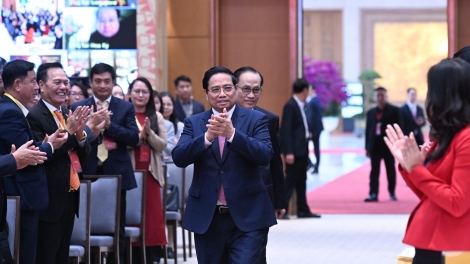 Khua knŭk kna Phạm Minh Chính gĭt gai lŏ dơ̆ng bi leh hdră mtrŭn, ba yua jih klei găl mâo mơ̆ng mnuih ƀuôn sang dôk hdĭp ti ala tač êngao kơ hdră mđĭ kyar ala čar  