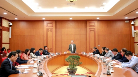 Tổng Bí thư Tô Lâm pơm tơm hop akŏm găh trong vei lăng năng tông bơngai hơven hơvo jo jăn.