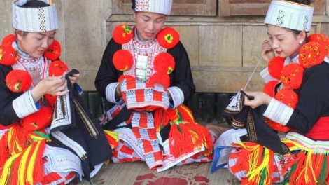 Lầy tzình páo dung chủ nhật hoi 14.12.2025