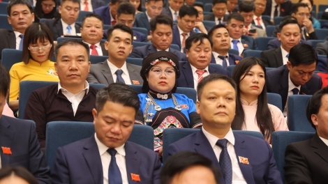 Ai lài bơto kwang bàng cau jơi bơtiàn làng bơtiàn dồ êt nă cau lơh geh jơnau sồr tam gơl pa