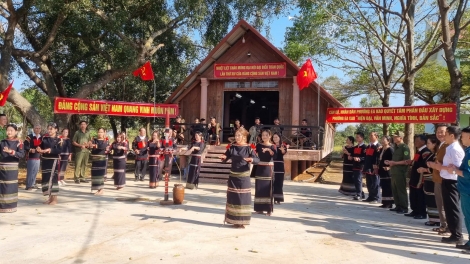 Lăp đon hăm tơchơ̆t đơ̆ng Đảng gah hơtŏk joh ayŏ, khua hŏk kŏng ngê̆ 