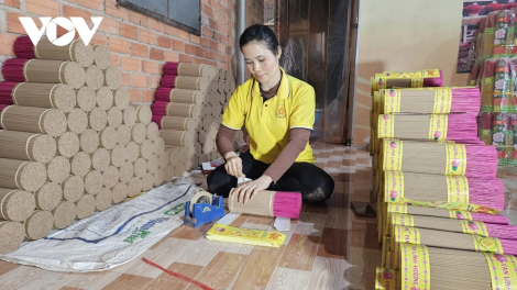 RAYA TET PALEI NGAK DI TAY NINH: KAYA KAN GAM SAONG TANEH, PAMBAK ANGAN BHUM PALEI 