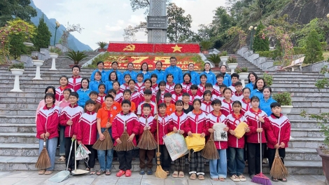 SLON VẠ HẾT NÈM CẰM BẢC SLẮNG DÚ BÚNG ĐIN CÁCH MẠNG