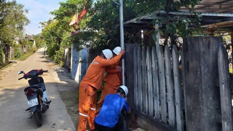 PR’CHÂC P’NIÊN ĐIỆN LỰC HUẾ: “BĂT PA ANG C’LÂNG VÊÊL” ĐHỊ CHR’VAL A LƯỚI 1
