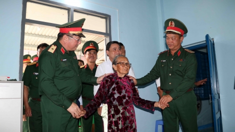 Quân khu 5  pă an rlău 100 ngih jay tâm nău kan Quang trung ta Đăk Lăk n’hanh Khánh Hoà.