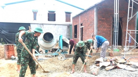 “DANAK DAK QUANG TRUNG” SAMAR PADANG VEIK, RAMIK PASIAM SANG DAOK HU MAKNA  PRAONG DALAM. 