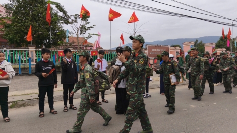 Dăk Lăk tơn jơh “Broă lơh Quang Trung”  