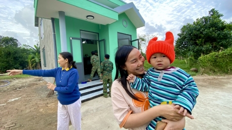 Lưh đoân Đăk kŏng 198 thâ rĕng klêi hdrối “Cheăng pêi thâ Quang Trung”