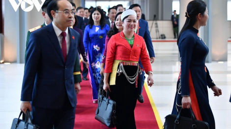 Đại hội 14: Tâm nchră lĕ đah nău kan, bôk rngok yor mpŏng ŭch hun hao neh dak.