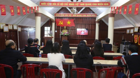 Mnuih ƀuôn sang dŭm djuê ana Dak Lak ba mơĭt klei đăo knang hlăm Klei bi kƀĭn bruă Đảng