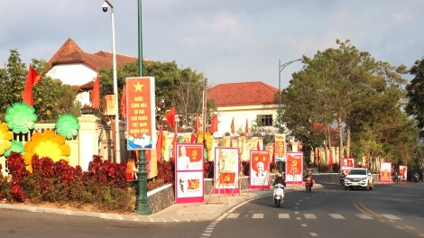 D’ran kơp gơn mờ pin dờn Pơrjum dờng dơ̆ XIV bơh Đảng dê lơh gơlik bơta gơn kơnờm bơtàu tơnguh pa