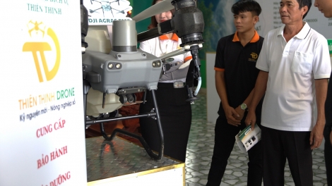 Kuăn pơlê Tây Nguyên ăm Drone tung xôh pơkeăng, choi phon ăm hdrê loăng pêt