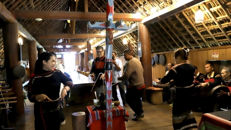 Bơhiàn niam chài is mpồl bơtiàn lơh geh bơta gơ hòi gơ jà ai lòt nhơl càr Dăk Lăk in di dơ̆ bồ sơnam pa 