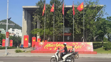 Tiah dà tih dà cò Đah măt tơngai lik càr Gia Lai kơ̆p gơn Pơrjum dờng dơ̆ XIV Đảng dê rơ̆p ai geh kơrnoăt kwơ màng gơdờp mờ rềs àr bơh trồ tiah 