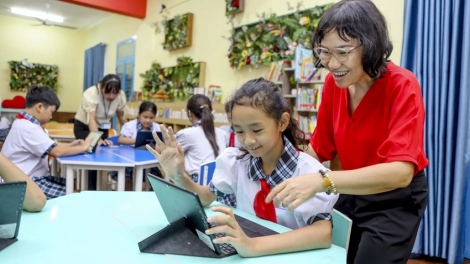 ពត៌មាន​ម៉ោង១៥