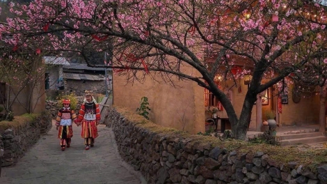 SARAK DAONG MICE: AKAOK MBRAM MERAIK BAHRAU DI BREI KA JIRAH RIVANG DI BAN RAYA HO CHI MINH