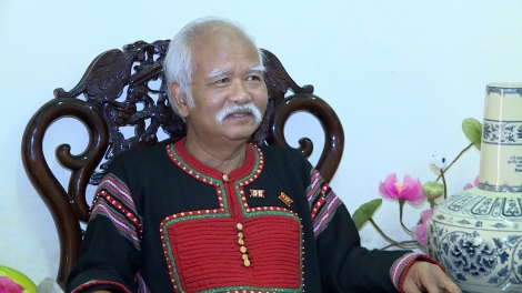 Kon pơlei kon kông hơmŏ lơ̆m Hop akŏm tih kơ Đảng ‘măng mă XIV