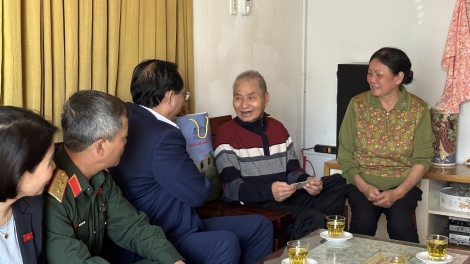 Diâp kơxuô tơmeăm ăm mơngế ai hnoăng ƀă kăch măng klăng roh Têt Lo hơnăm nếo Bính Ngọ 2026