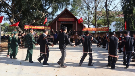 Tây Nguyên gơklŏ gơcrà bồng bi bơkào chờ gờm Pơrjum dờng Đảng